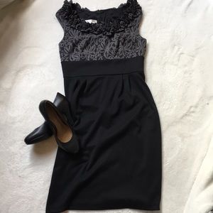 👗 London Times Dress with Ruffle Neckline